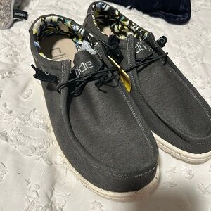 MENS HEY DUDE SHOES SIZE 12